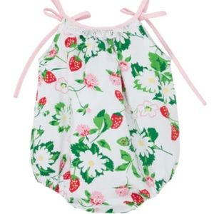 Beaufort Bonnet bubble strawberry print